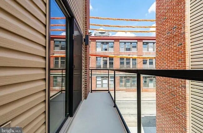Photo - 1651 N 6th St Unit B