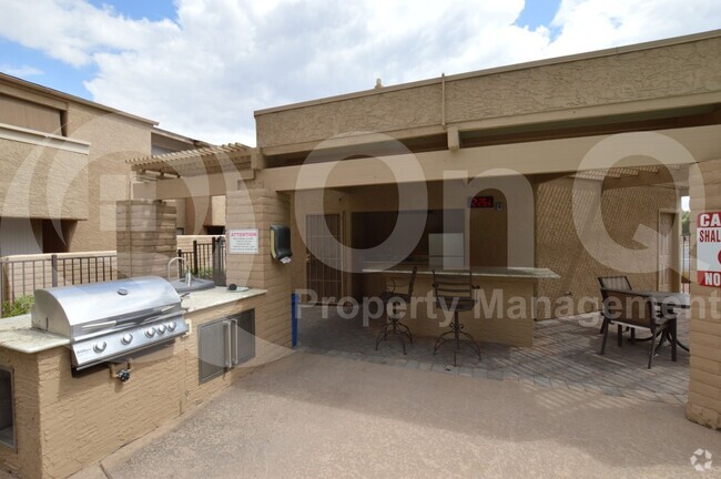 Building Photo - 7950 E Starlight Way Rental