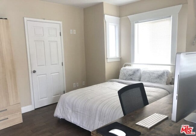 Photo - 1266 W 35th Pl