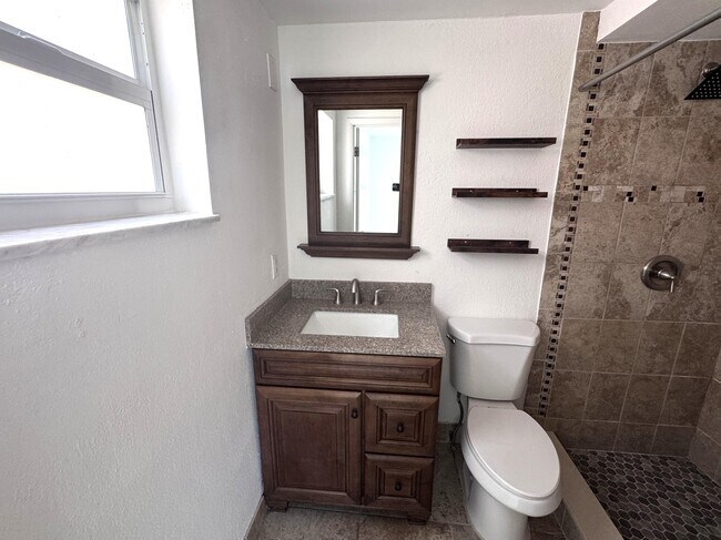 Photo - 770 SE 2nd Ave Unit F101