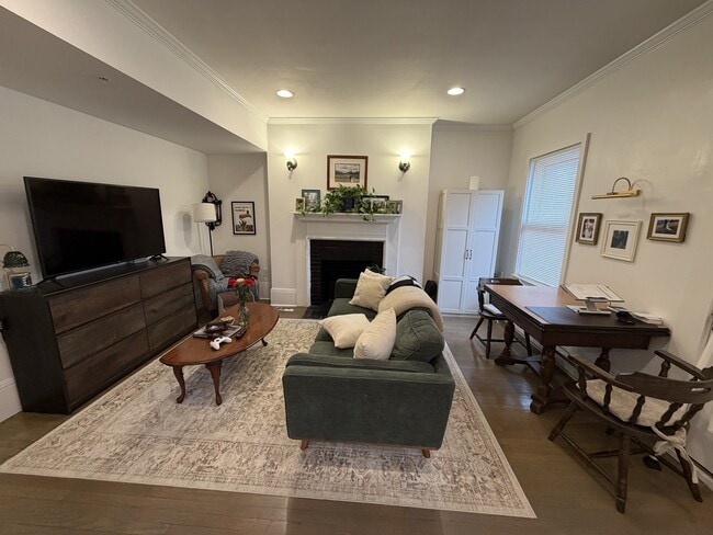 Photo - 1404 Beacon St Unit 3