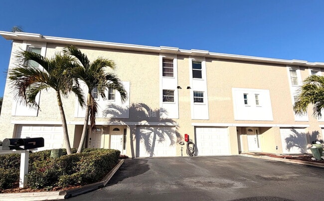 Photo - 255 Capri Cir N Unit Apt 7