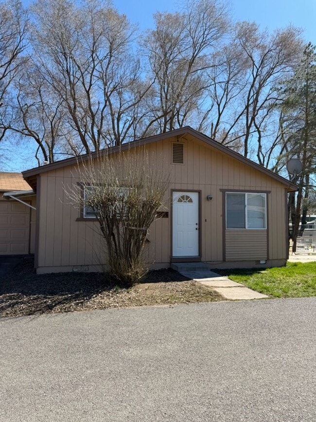 Building Photo - 3039-3041 Kane Street Unit 3039 Kane