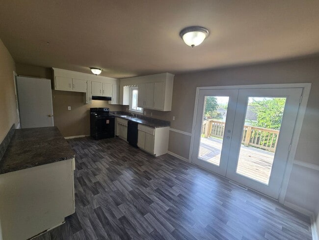 1211 Clifton Dr