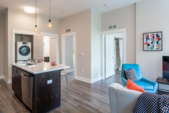 Photo - The Anita: SE Portland Gem