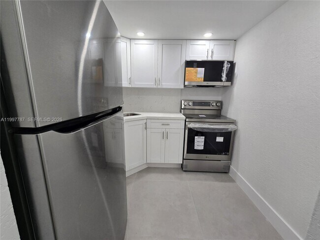 Photo - 4550 NW 9th St Unit 304E