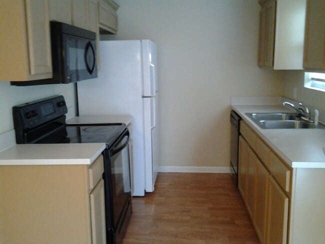 Photo - 1201 Russell St