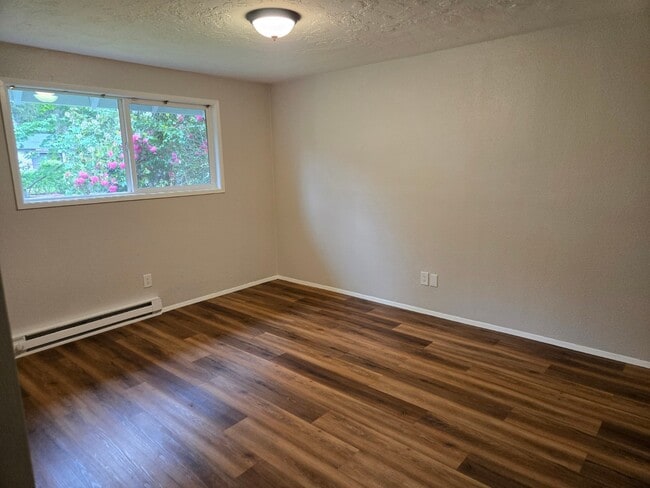 Photo - 806 NE 123rd Ave