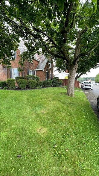 Photo - 1101 S Main St