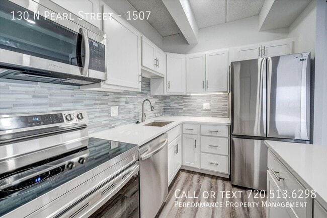 Photo - 130 N Pearl St