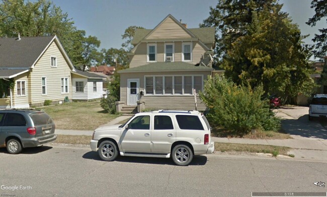 Building Photo - 706 Minnesota Ave NW Rental