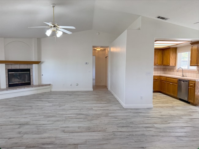 Photo - 16425 Chippewa Rd