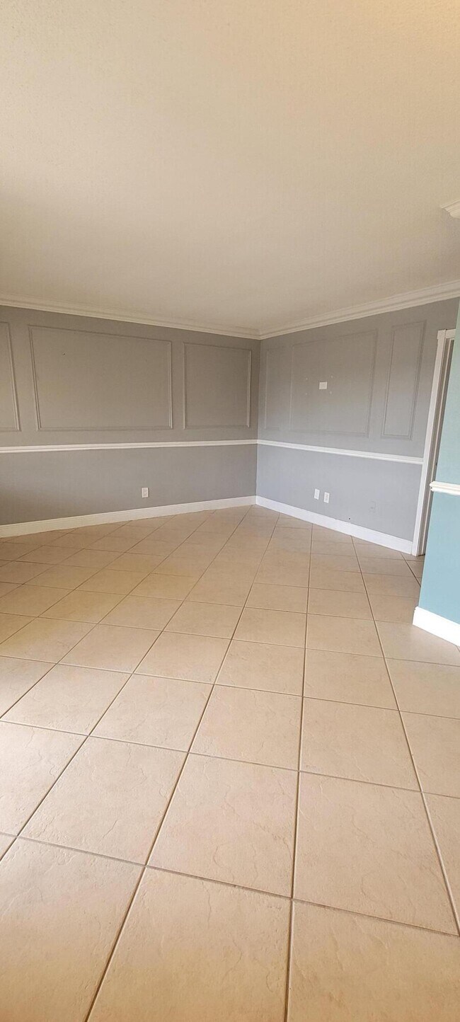 Photo - 421 NE 1st St Unit 211