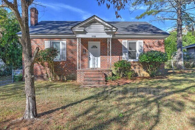 Photo - 1765 Kissingbower Rd House