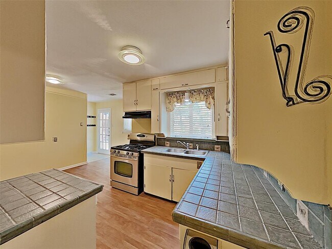 Photo - 444 Kirkwood Dr
