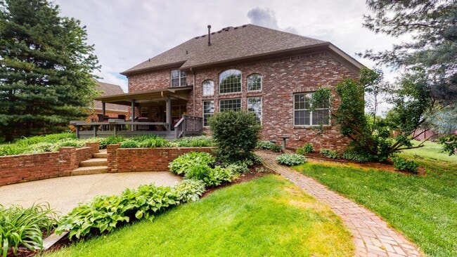 7703 Wolfpen Ridge Dr