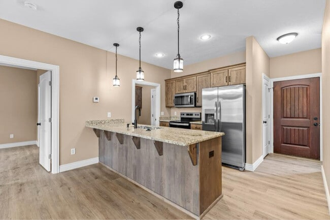 102 E Mls Rd