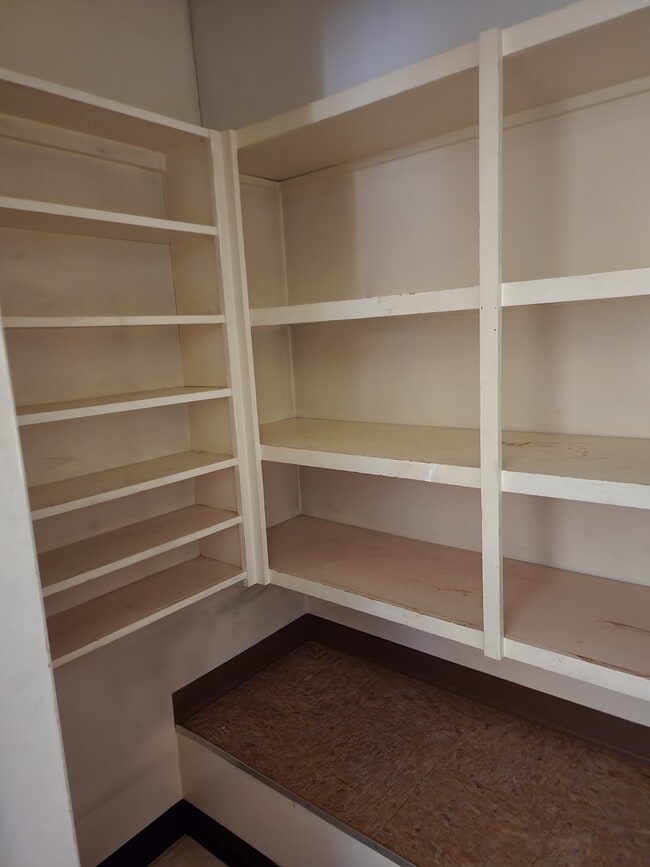 pantry - 220 W Frank St Unit 2