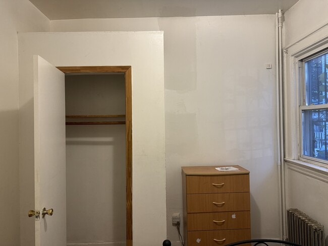 Photo - 535 E 29th St