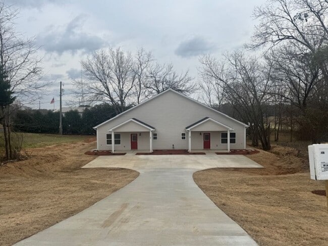Building Photo - 20 Sanford Ave Unit A