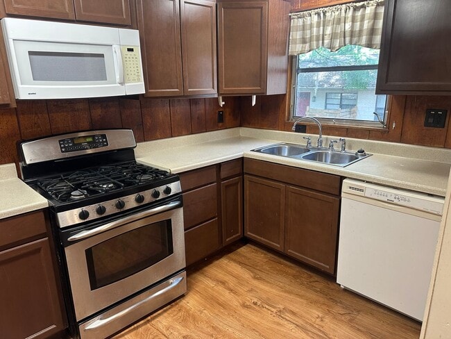 Photo - Charming Home with Modern Updates in Leesburg!