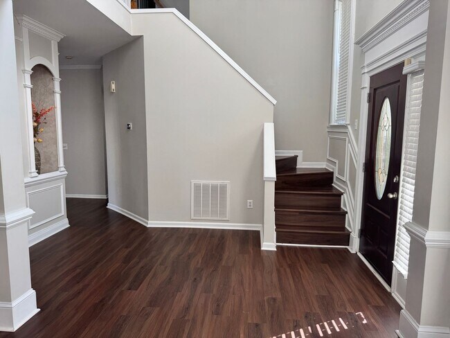 Photo - Beautiful, Spacious 3 bedroom home with bonus and fenced yard.