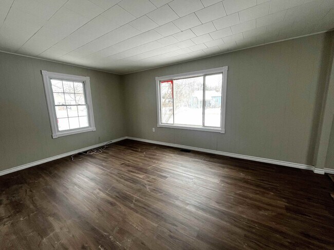 Photo - 630 Cherry Dr