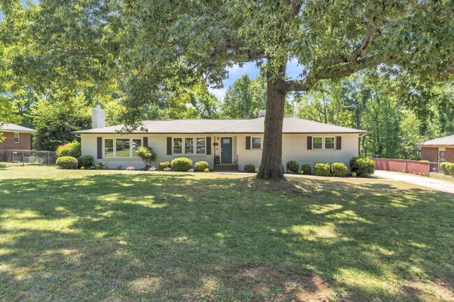 Building Photo - Renovated 3 Bed / 1.5 Bath Home with Open Floor Plan & Two Spacious Living Areas $1,975/mo rent