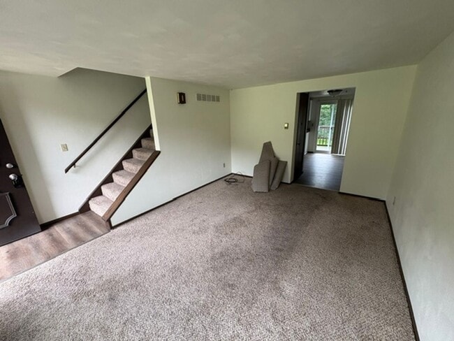 Photo - 649-655 Robbins Station Road Unit 653