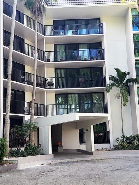 Building Photo - 1000 River Reach Dr Unit 310