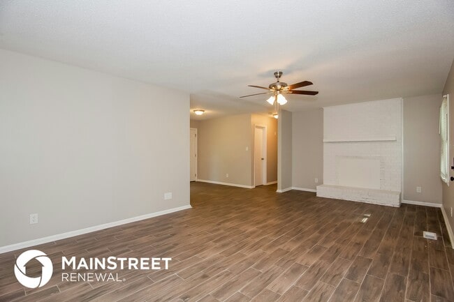 Photo - 4511 Longbriar Dr