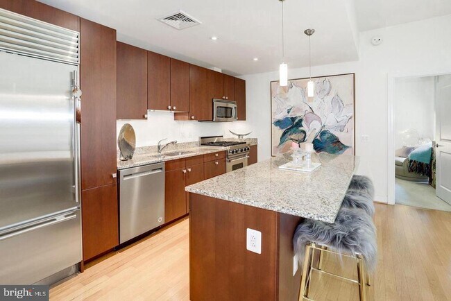 Building Photo - 2425 L St NW Unit 230 Rental