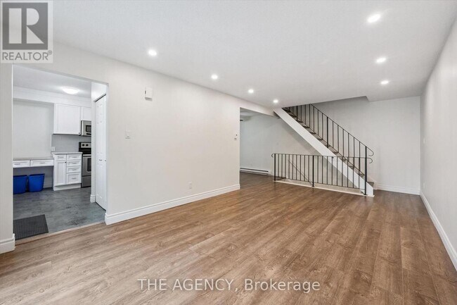 Photo - 410 Scottsdale Dr