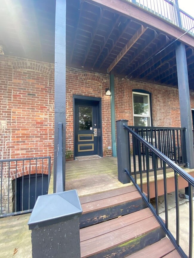 Photo - Cozy Updated 1 Bed 1 Bath in the Grove wit... Unit 4347 Manchester Ave Apt D