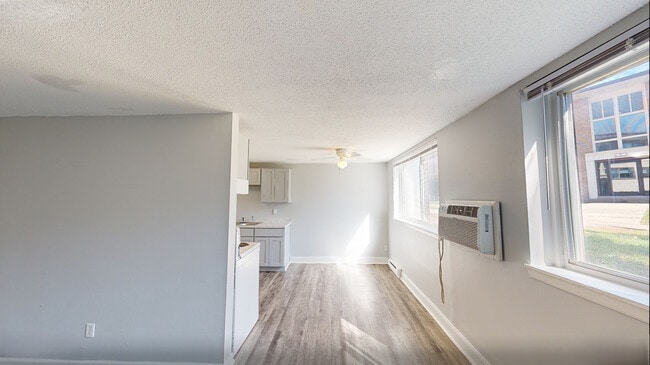 2 BR, BBA - 866 SF - Dining Area - Chili Garden Apartments