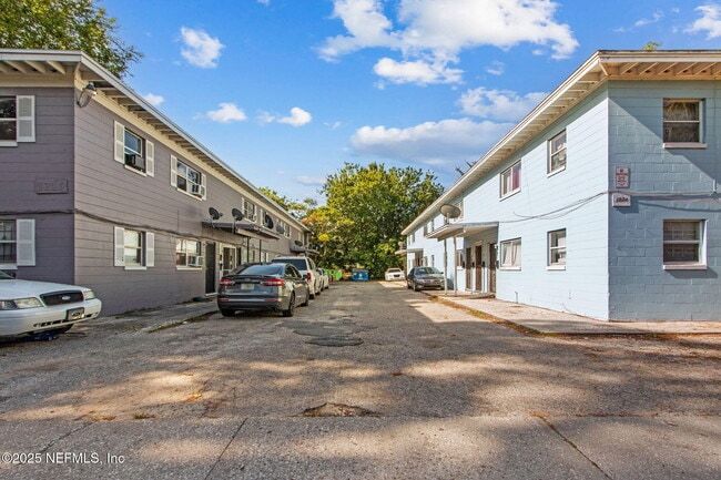 Photo - 1224 W 18th St Unit 4