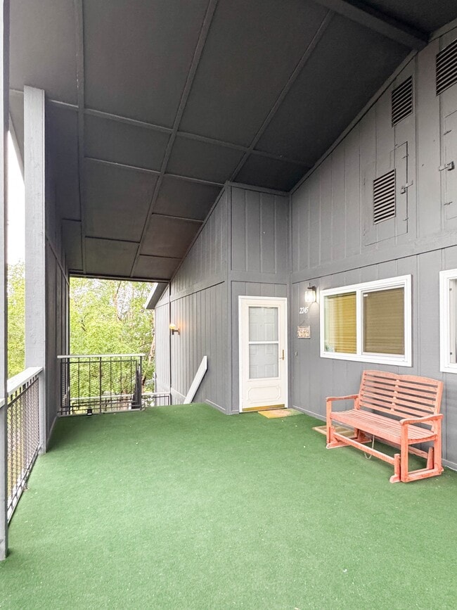 Photo - 2245 Minerva Way