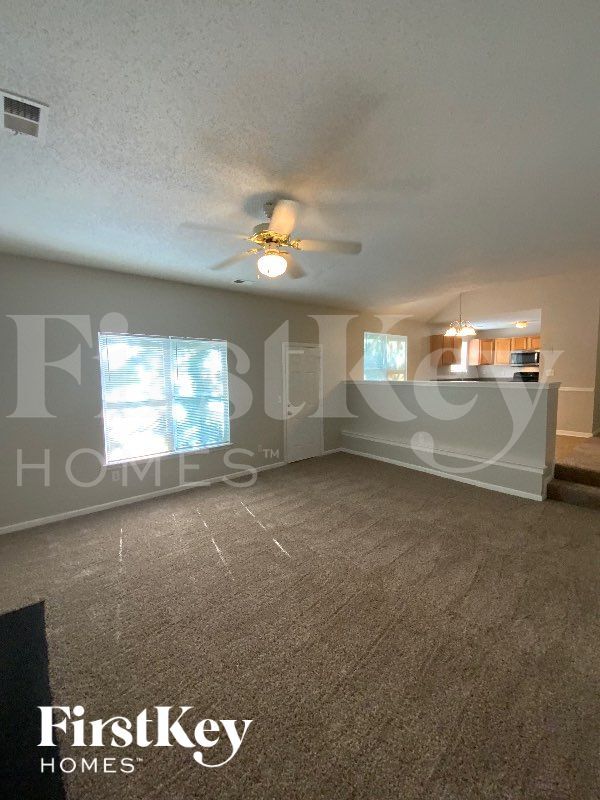 Photo - 141 Edison Dr