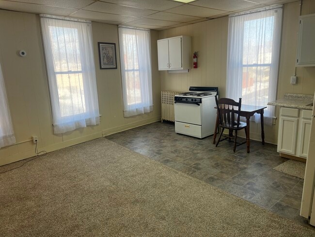 Building Photo - 2003 8th Ave Unit 4