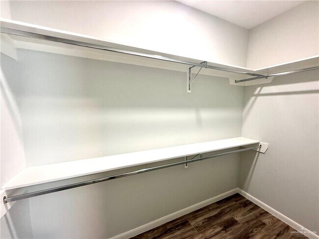 Photo - 11 West Dr Unit 1