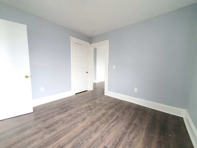 102 Grant Ave 3R - 105 Grant Ave Unit 3R