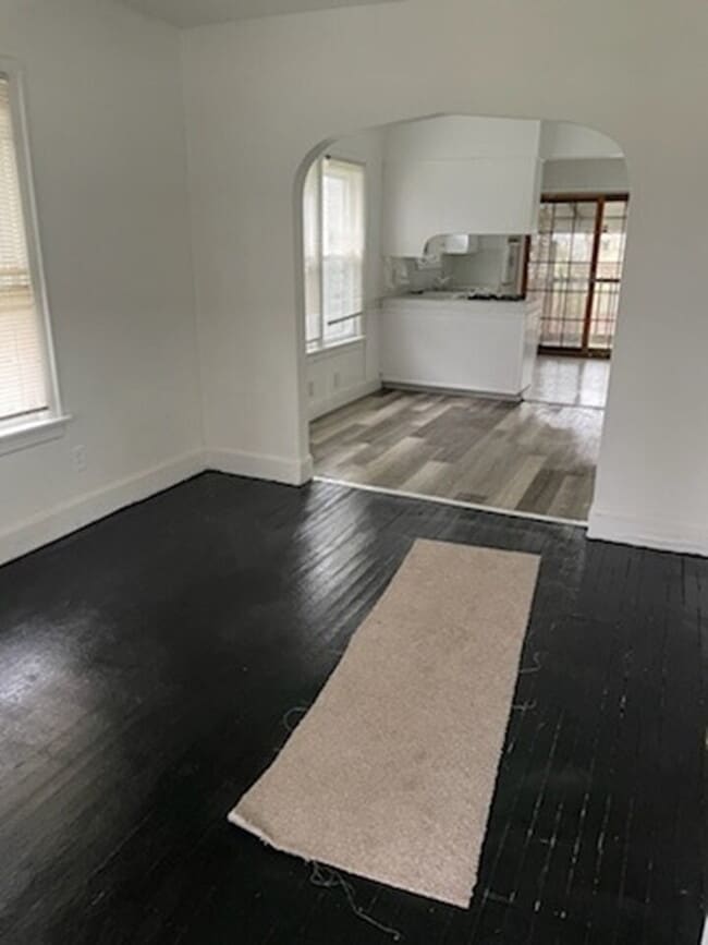 Property available now! (Section 8 ready) - Property available now! (Section 8 ready) Apartment