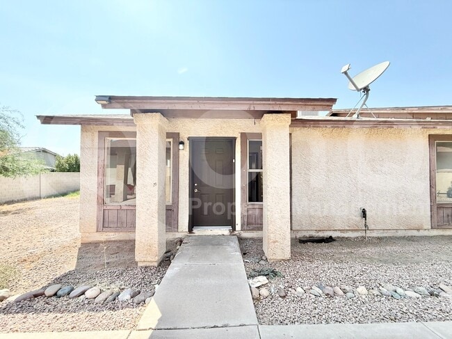 Building Photo - 27 W Inglewood St Rental