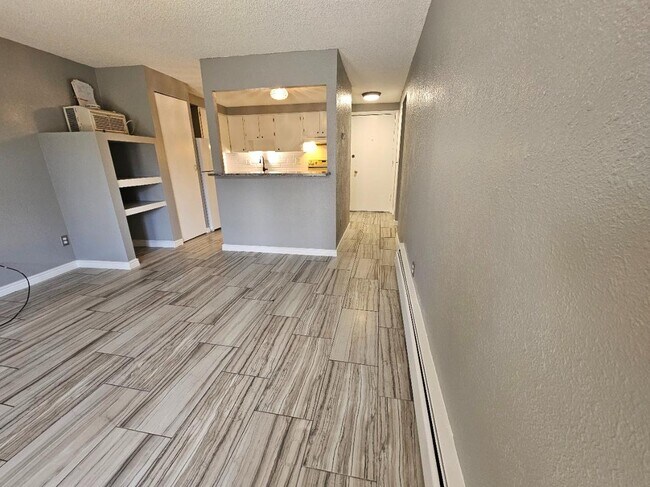1302 S Parker Rd