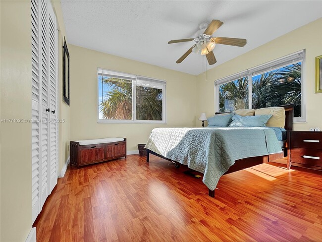Building Photo - 7920 Camino Real Unit M310 Rental