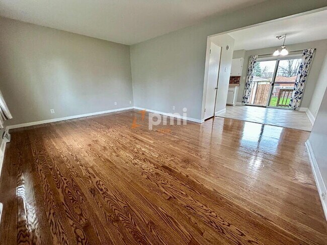 Photo - 8154 Columbia Ave