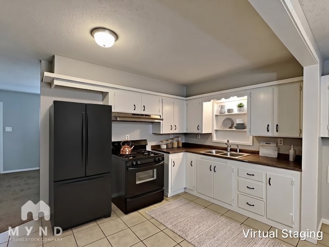 Photo - 915 Woodrow Rd