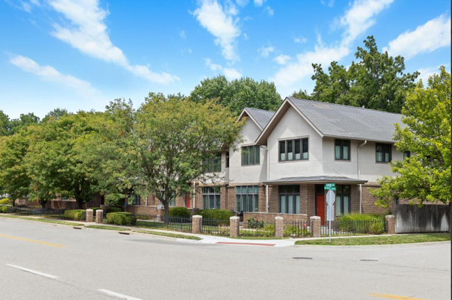 Rainbow Townhomes - Rainbow Townhomes