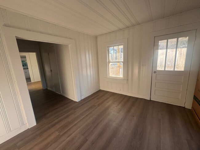 Photo - 1115 Myrtle St SW