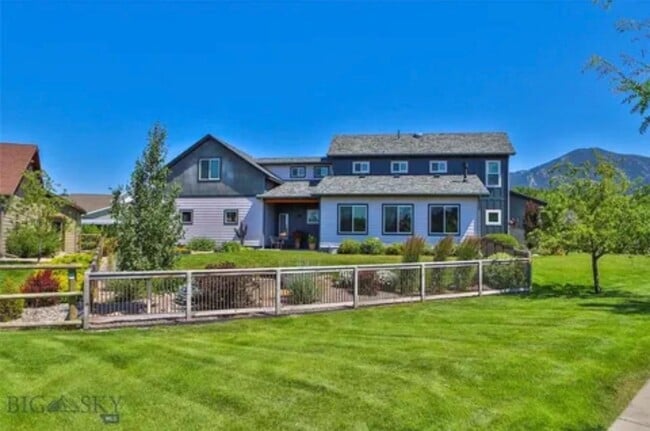 Photo - 1596 Maiden Spirit St